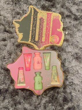 Wicked Bath Set Gift Tin - Pink & Green